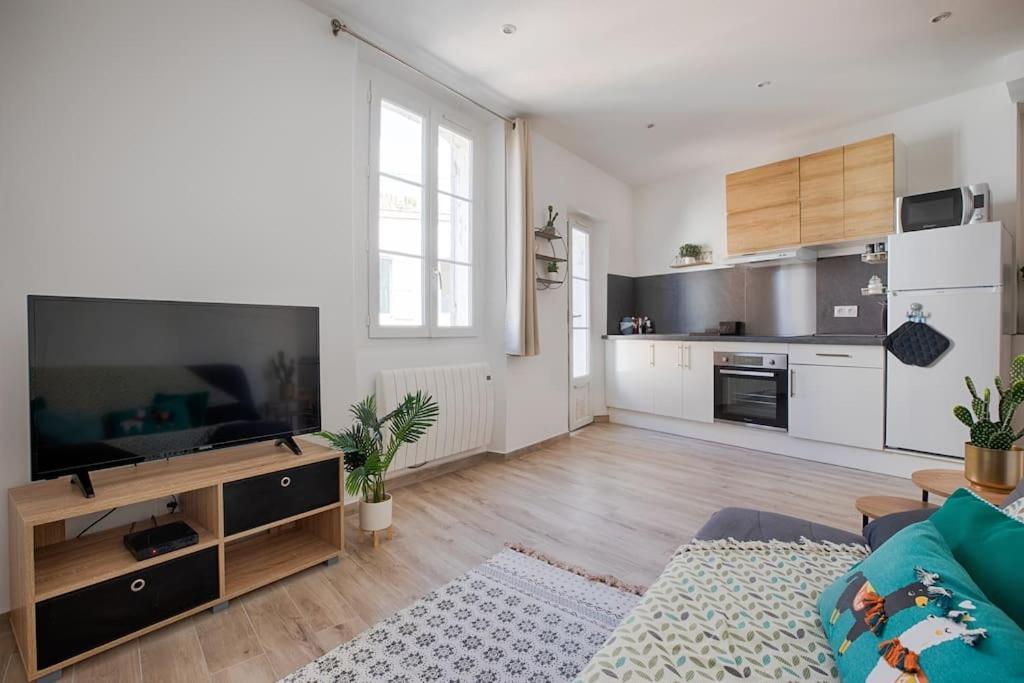 Appartement Joli T3 Avec Balcon - Gare St-Charles A 50 M à Marseille Extérieur photo
