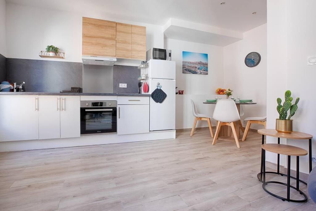 Appartement Joli T3 Avec Balcon - Gare St-Charles A 50 M à Marseille Extérieur photo